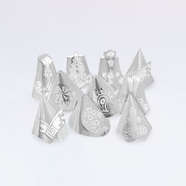 Silber-Hüte (25 Stück), Modell 76 / Chapeaux argentés (25 pièces), modèle 76